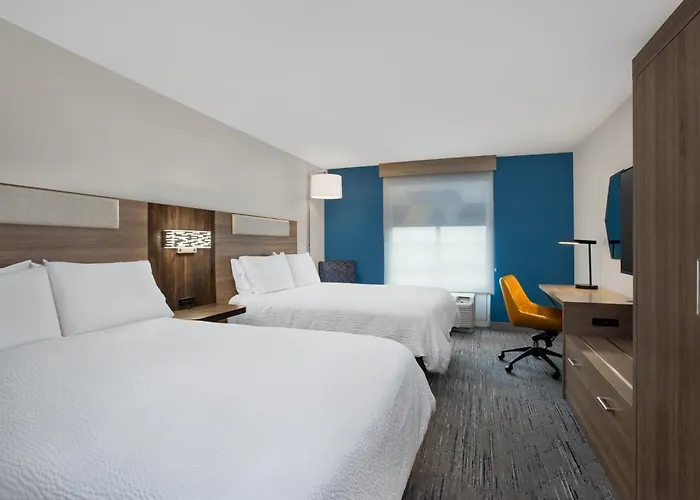 Holiday Inn Express & Suites Terre Haute By Ihg