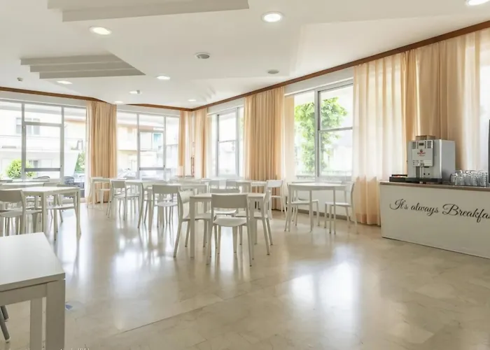 Hotel Levante A Pochi Passi Dal Mare