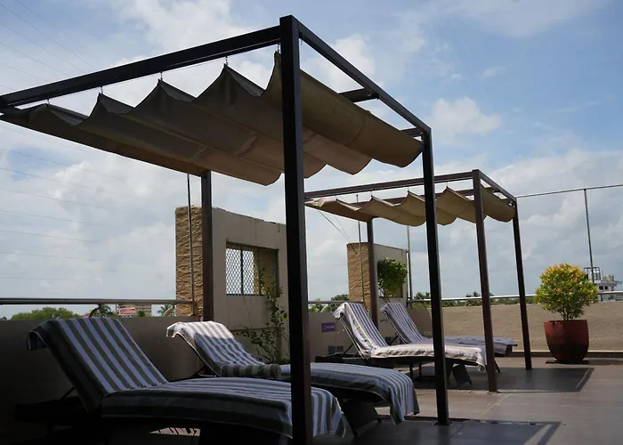 Flora Airport Hotel And Convention Centre Kochi