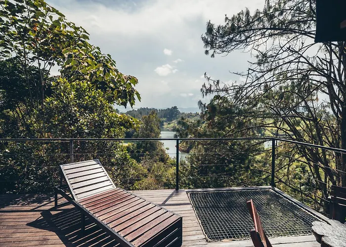 Domus Glamping Guatape Hotel