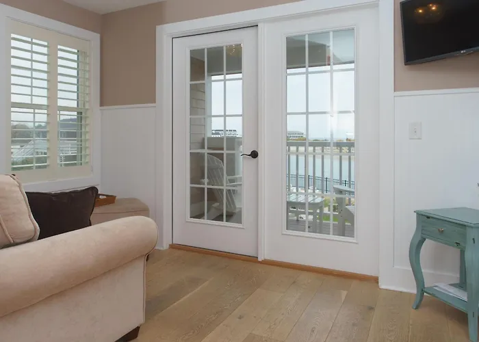 Marginal Way House