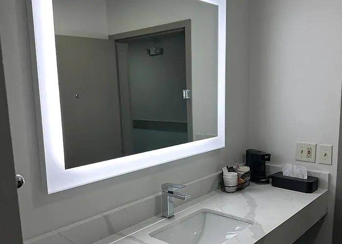 Baymont By Wyndham La Grange Ky Southeast Hotel