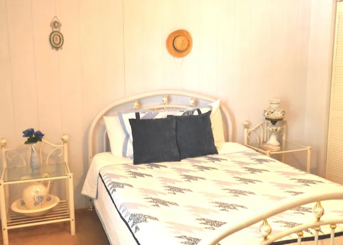 Tombstone Bordello Bed & Breakfast