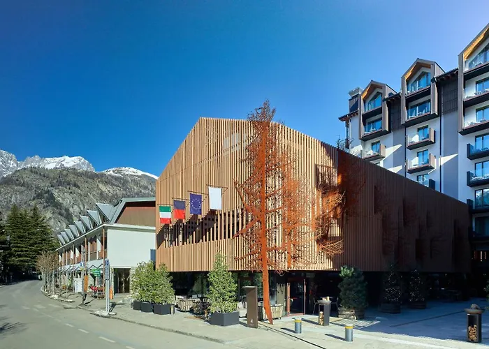 Le Massif Hotel & Lodge Courmayeur The Leading Hotels Of The World