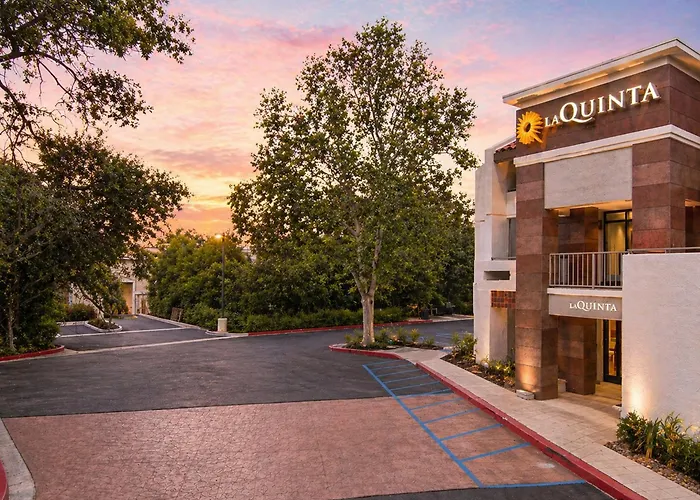 La Quinta By Wyndham Thousand Oaks-Newbury Park