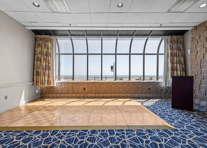 The Barclay Towers Hotel And Resort Virginia Beach