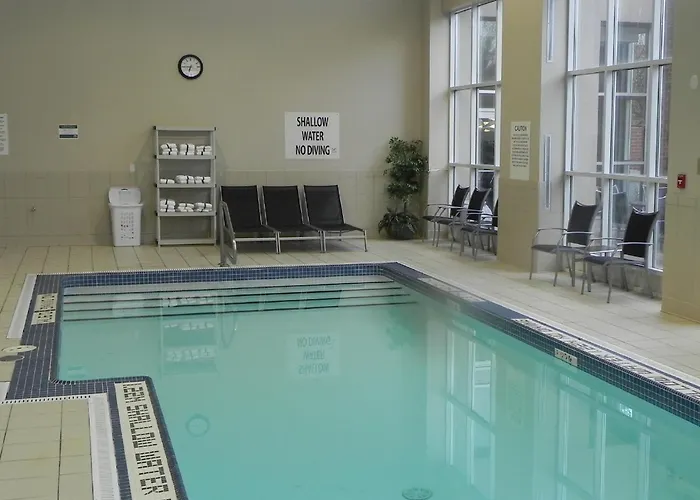 Holiday Inn Hotel & Suites London By Ihg