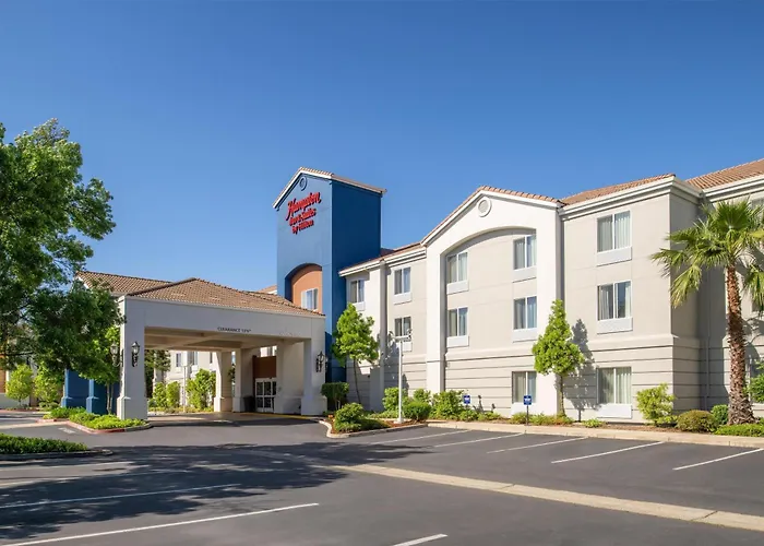 Hampton Inn & Suites Redding