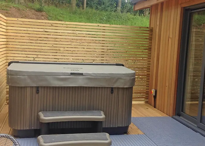 Cedar Retreats Hotel West Tanfield