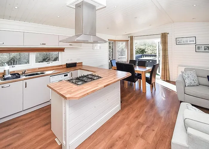 Warren Lodges Little Baddow