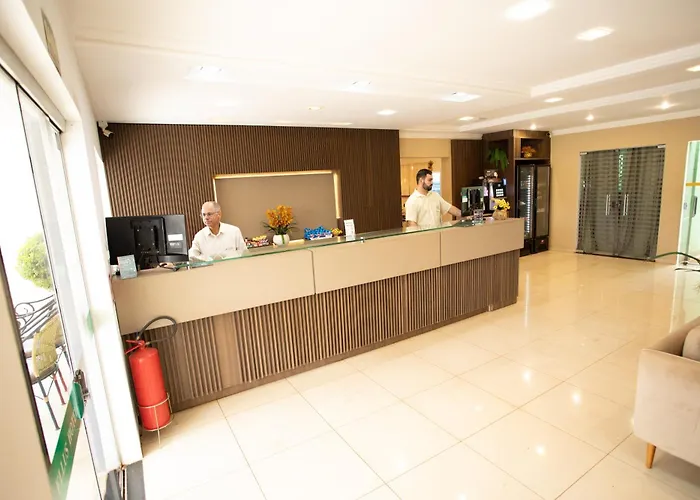 Ellus Hotel