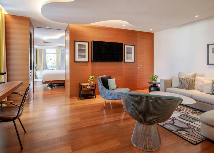 Renaissance Paris Republique Hotel&Spa