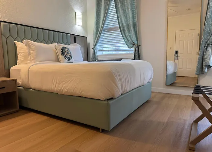 Athens Hotel & Suites