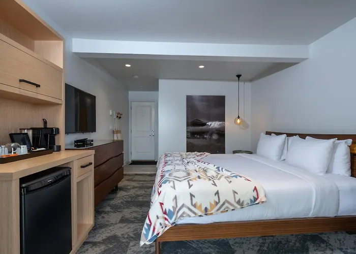 Duffin Cove Resort