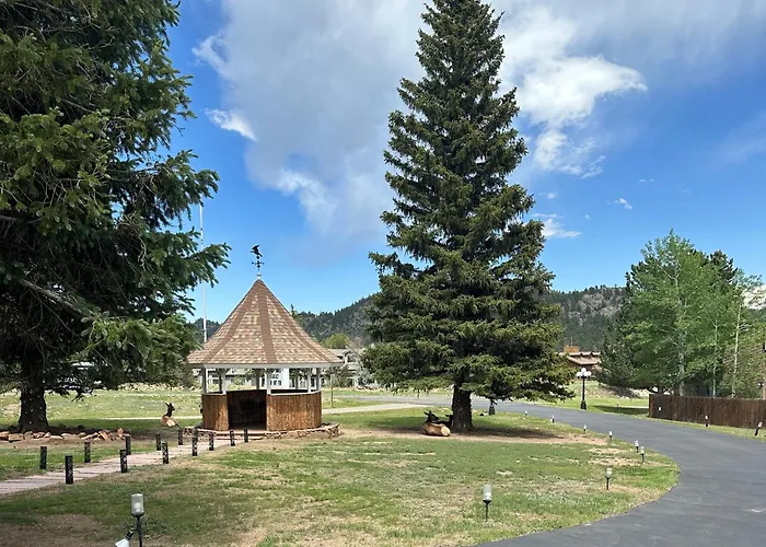 Columbine Inn (Adults Only)