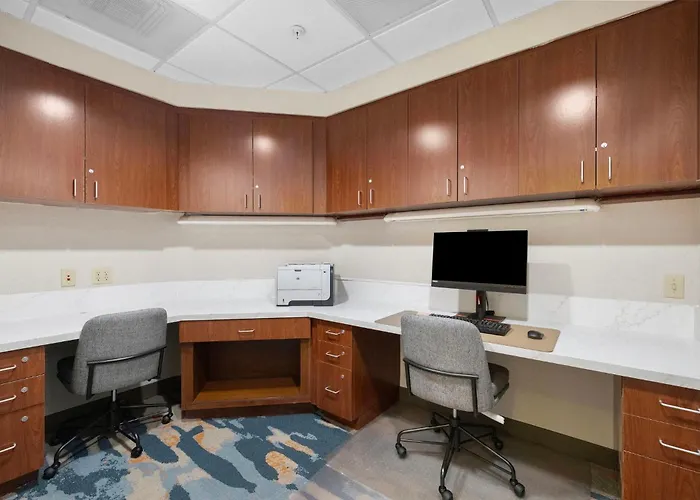 Hampton Inn & Suites Lancaster