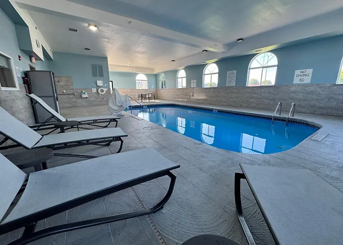 Holiday Inn Express Deforest Madison Area By Ihg