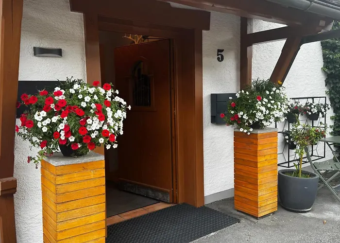 Golf & Ski Chalet