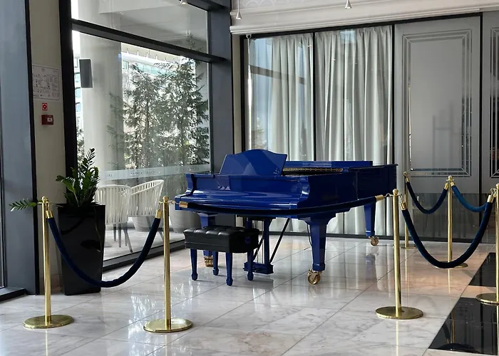 Astor Garden Hotel