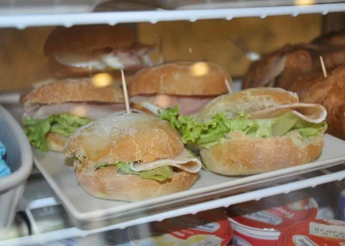 Hotel Susy - Bakery&Gluten Free - direttamente su viale Dante a due passi dal mare