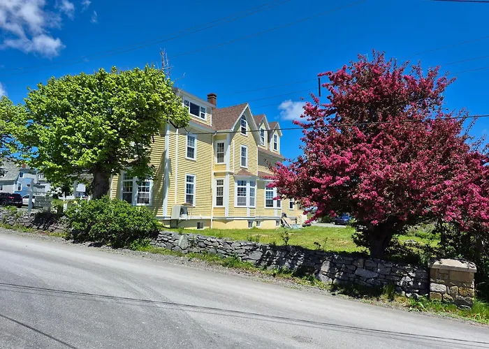 Louisbourg Harbour Inn