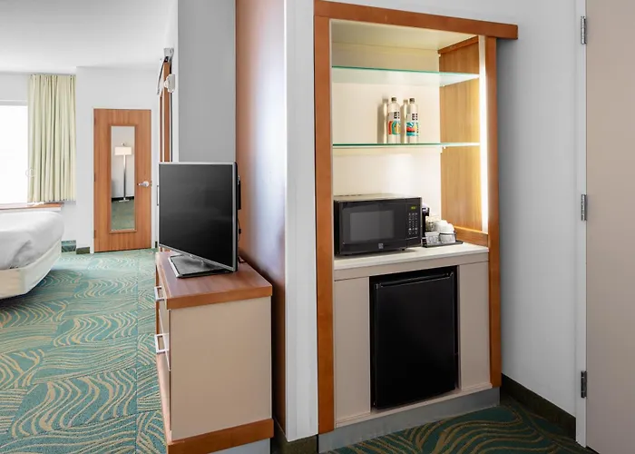 Springhill Suites By Marriott Airport
