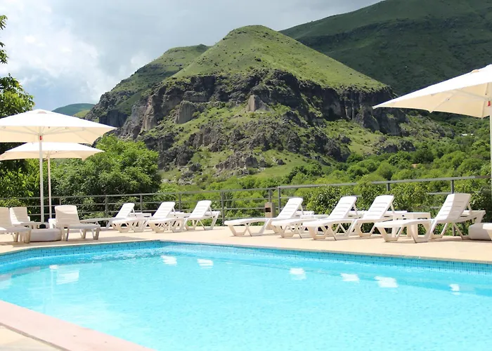 Vardzia Resort