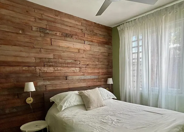 Isla Verde By The Beach Guest House