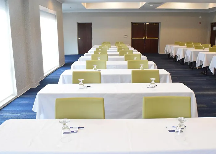 Holiday Inn Express Hotel & Suites Rochester Webster By Ihg