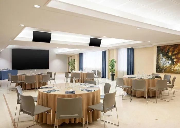 Courtyard By Marriott Rome Central Park