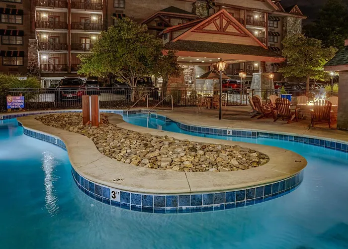 Bearskin Lodge On The River