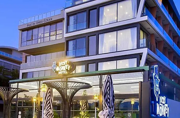 Lucky Monkey Hotel