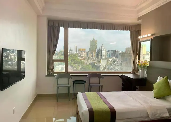 Grand Harbour Hotel