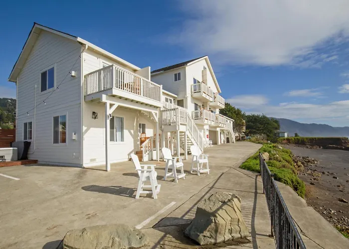Black Sands Inn