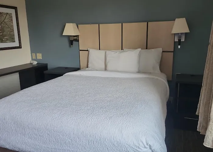 Sonesta Simply Suites Minneapolis Richfield