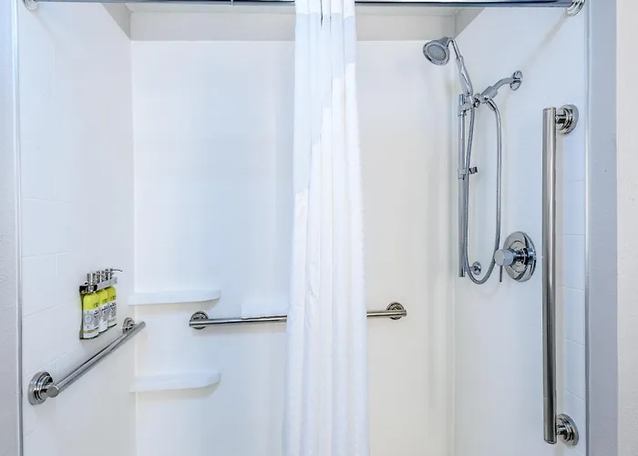 Holiday Inn Express Hotel And Suites Bastrop By Ihg