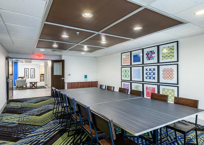 Holiday Inn Express Hotel And Suites Bastrop By Ihg