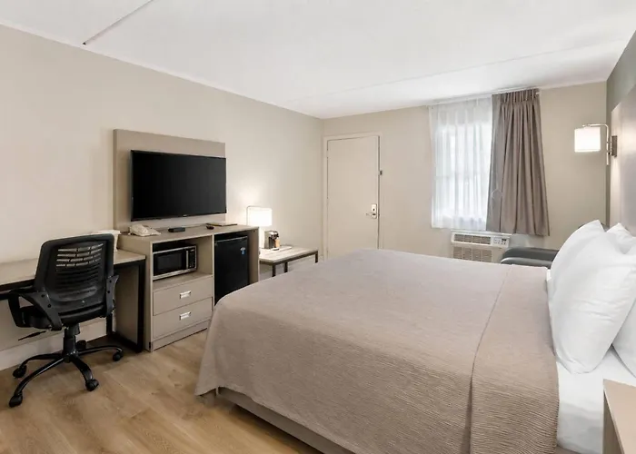 Quality Inn Smoketown - Lancaster Area