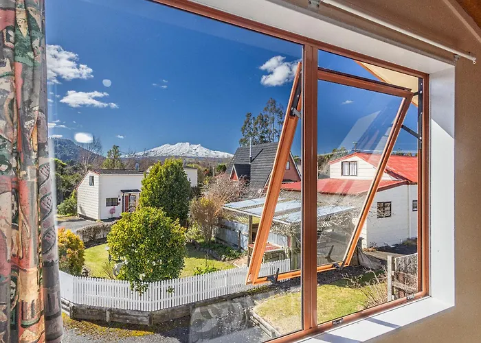 Ossies Motels And Chalets