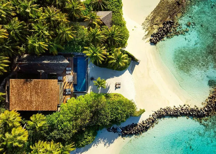 The St. Regis Maldives Vommuli Resort