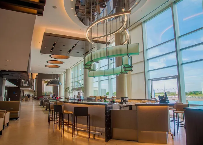 Hilton Pilar