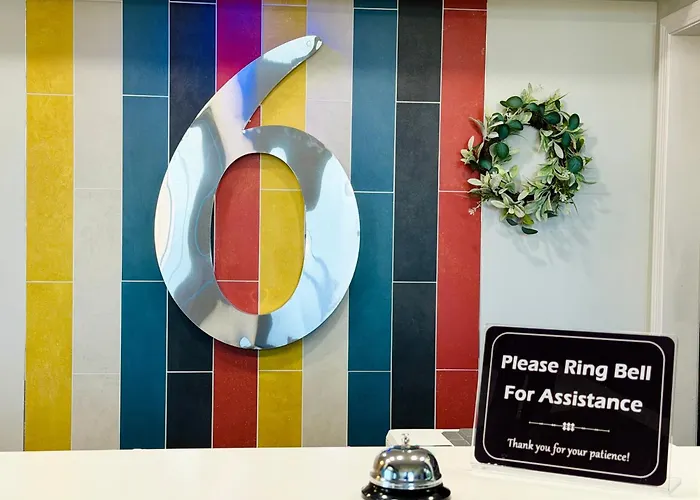 Motel 6 Elkhart, In