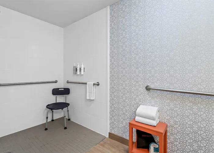 Hampton Inn & Suites Farmington