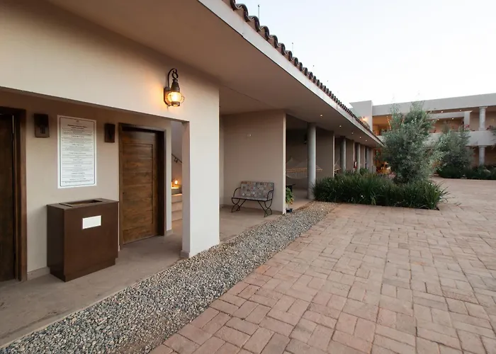 Valle de Guadalupe Hotels With Jacuzzi in Room