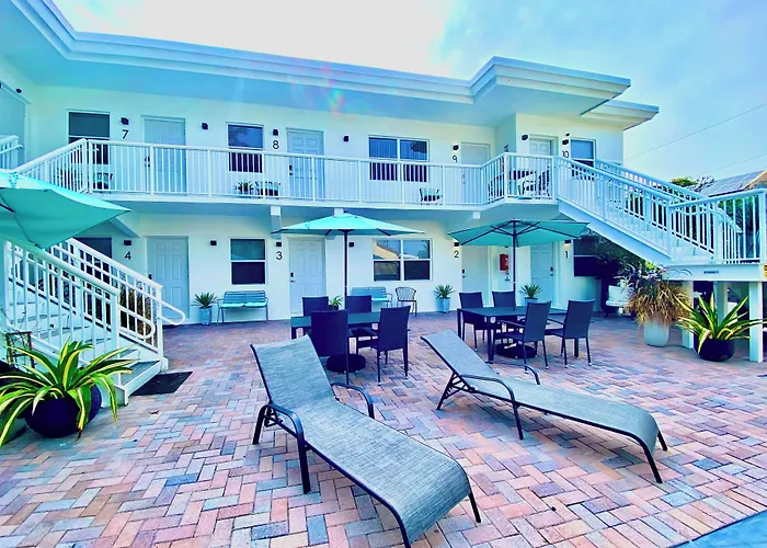 Southwinds Inn By The Gold Nests