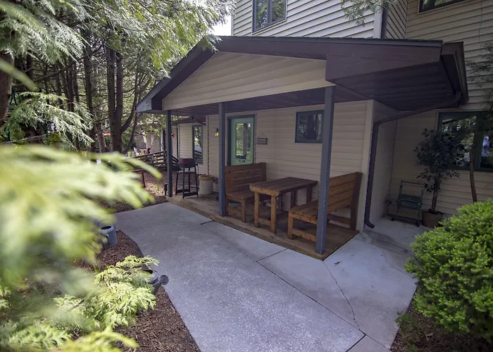 Coachlite Inn