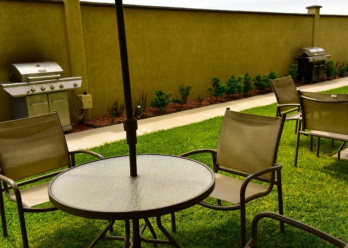 Microtel Inn & Suites By Wyndham Cuauhtemoc Campos Menonitas