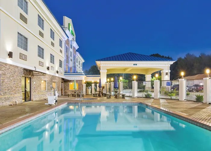 Holiday Inn Express Palestine By Ihg