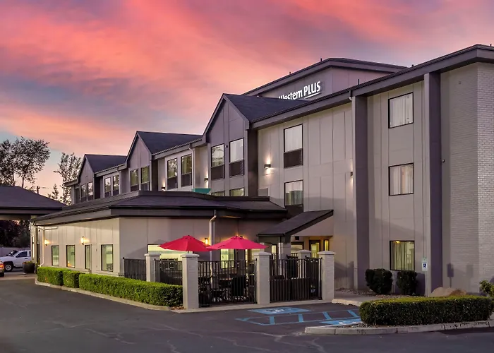 Spokane Hotels With Jacuzzi in Room