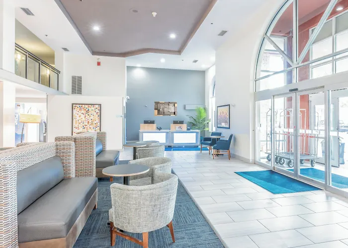 Holiday Inn Express Hotel & Suites Bradenton West By Ihg